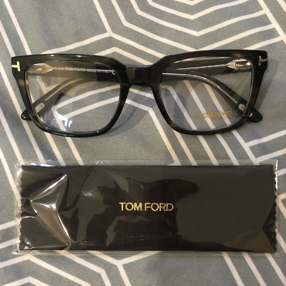 Brand NEW Tom Ford 5304 Eyeglasses